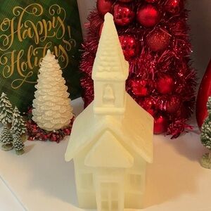 UNBRANDED SOLID CANDLE MADE INTO CHURCH VERY BIG NWOT